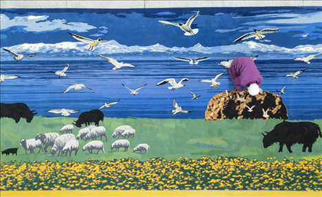 在青海省西寧市圣源地毯集團有限公司生產(chǎn)車間，操作工檢查毯面、拔花刺（2023年2月4日攝）。新華社記者 才揚 攝