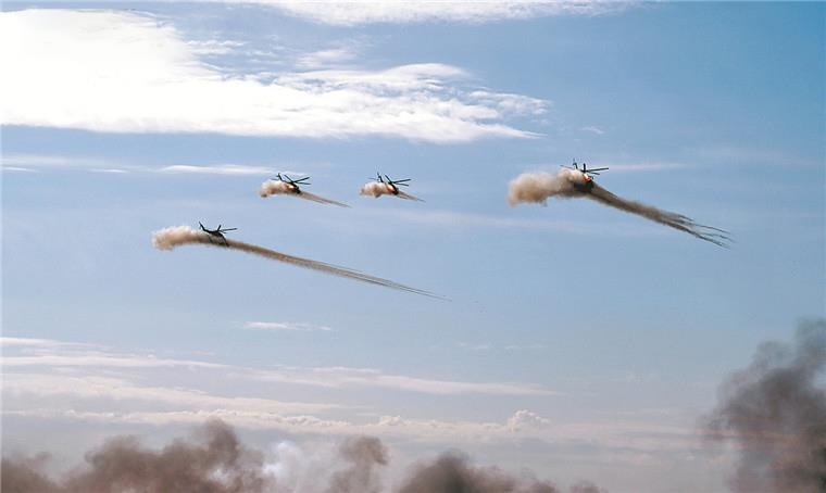 △“和平使命—2021”上合組織聯(lián)合反恐軍演。