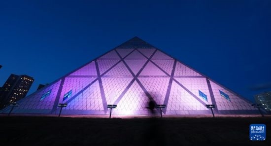 這是7月2日在哈薩克斯坦首都阿斯塔納拍攝的和平和諧宮。新華社記者 王建華 攝