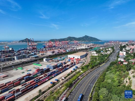 這是6月26日拍攝的中哈連云港物流合作基地（無(wú)人機(jī)照片）。新華社記者 季春鵬 攝