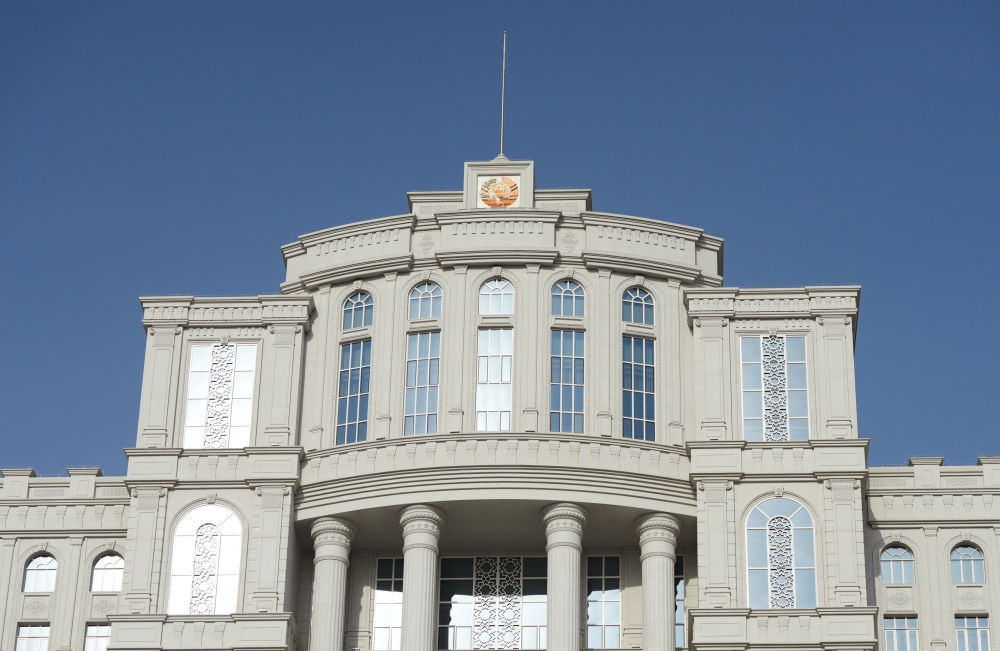 這是在杜尚別拍攝的塔吉克斯坦政府大樓。