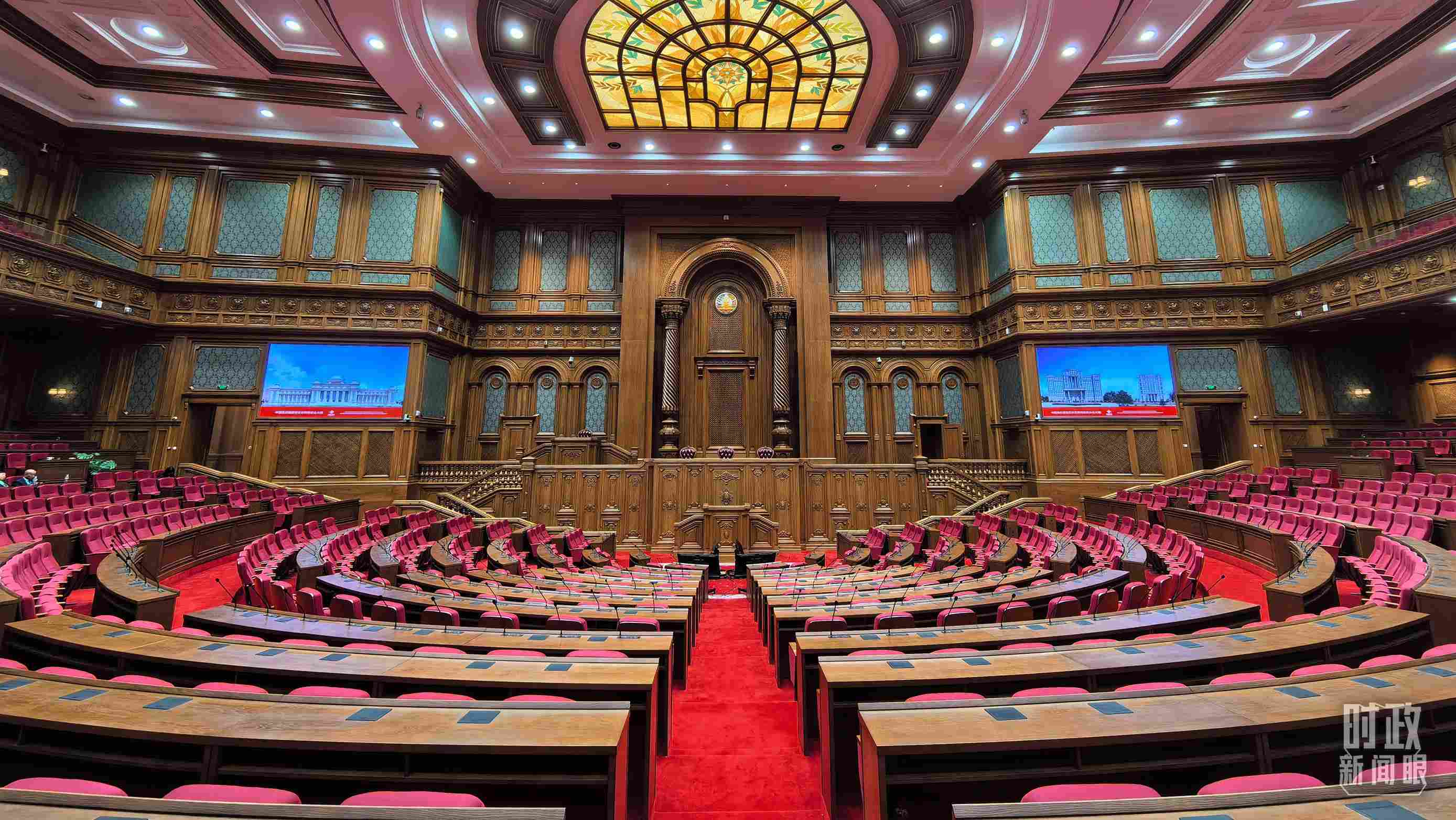 △中方援建塔議會大樓內(nèi)的聯(lián)席議會廳。（總臺央視記者陸泓宇拍攝）