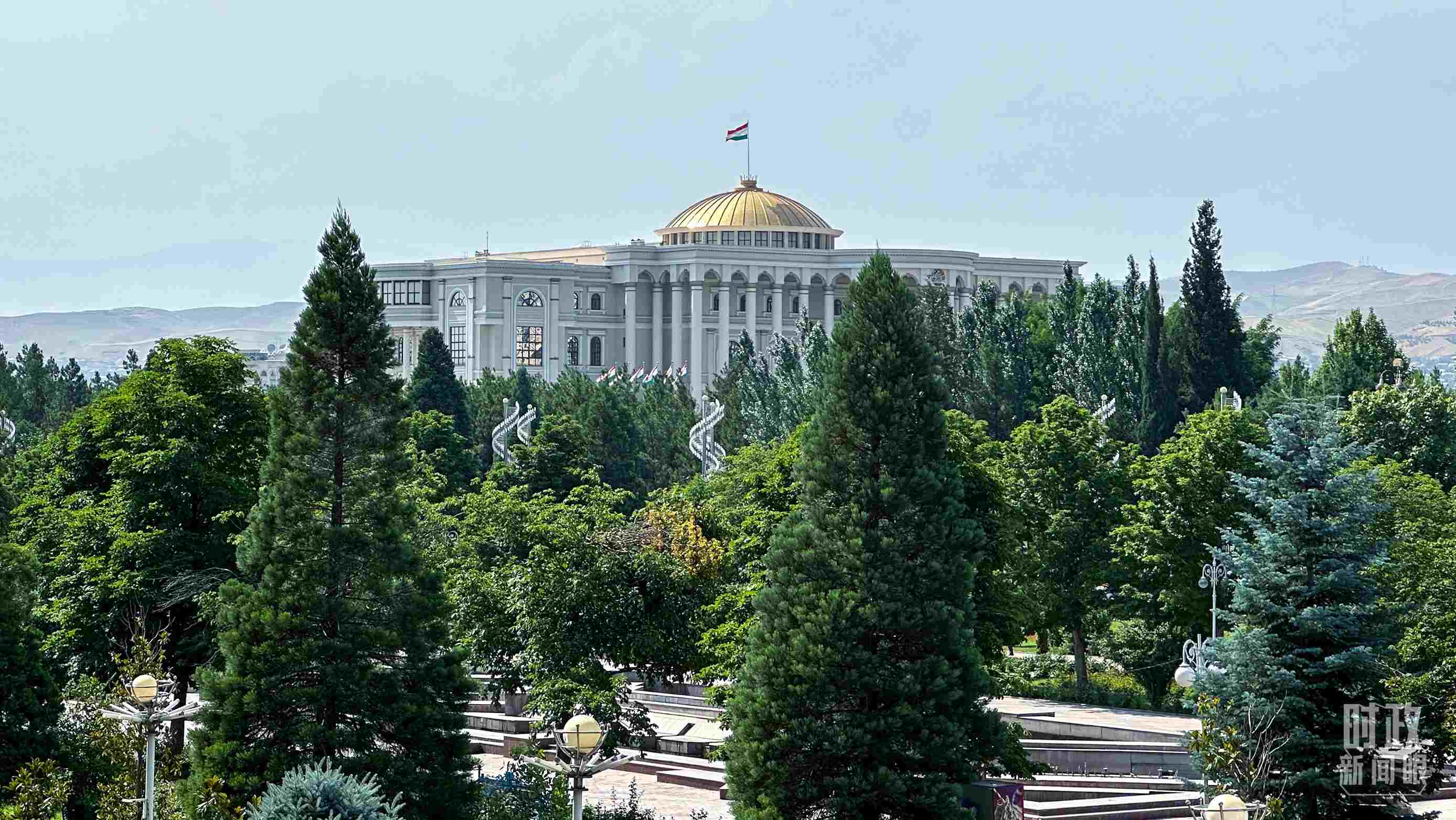 △塔吉克斯坦總統(tǒng)府。（總臺央視記者趙化拍攝）