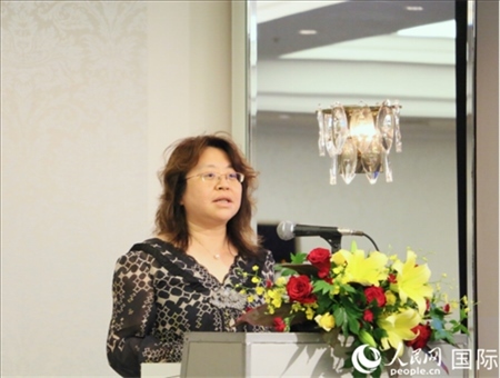 中國駐日本大使館經(jīng)濟商務(wù)公使羅曉梅致辭。人民網(wǎng) 許可攝