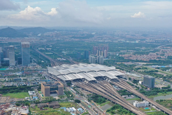 這是2024年6月23日拍攝的廣州南站（無人機照片）。新華社記者 劉大偉 攝