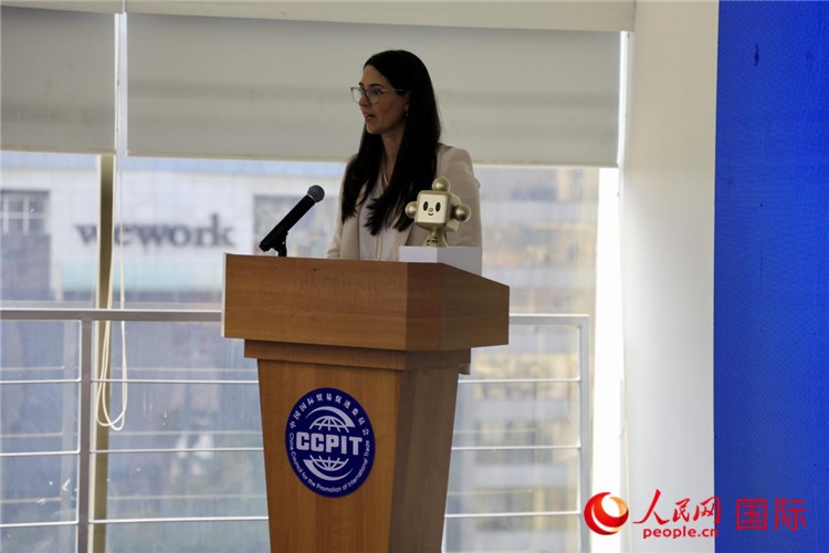 墨西哥外貿(mào)、投資和技術(shù)委員會總經(jīng)理蘇珊娜·杜克發(fā)表講話。人民網(wǎng) 埃內(nèi)斯托·多明戈斯攝