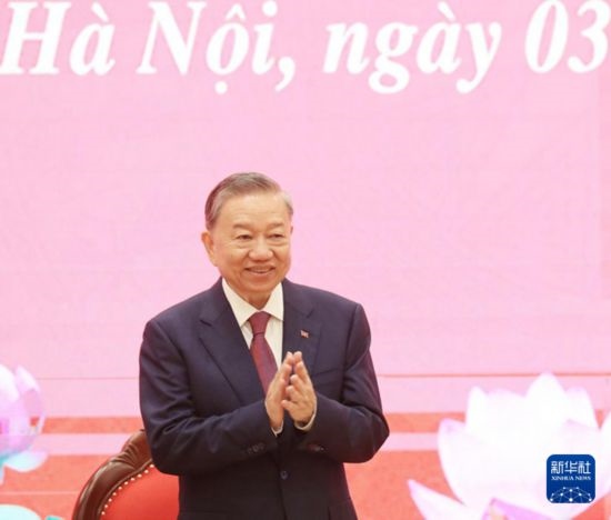 8月3日，在越南河內(nèi)，蘇林出席新聞發(fā)布會(huì)。新華社/越通社