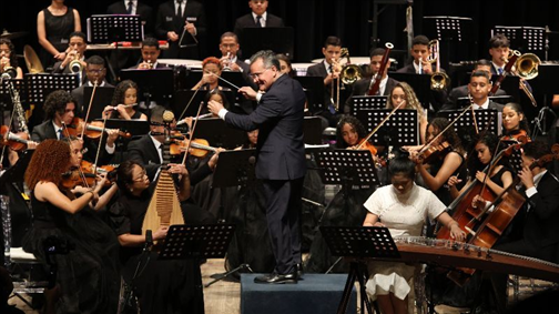 慶祝中國-巴西建交50周年音樂會現(xiàn)場?；顒又鬓k方供圖