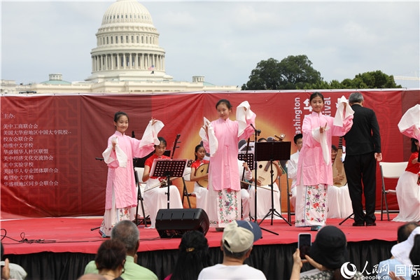 2、在華盛頓中國文化節(jié)活動(dòng)上，還進(jìn)行了豐富多樣的中國文化演出。 人民網(wǎng)記者 李志偉攝