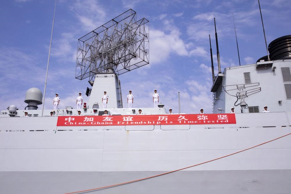 2023年6月27日，中國(guó)海軍第43批護(hù)航編隊(duì)抵達(dá)加納特馬港碼頭，開(kāi)始對(duì)加納進(jìn)行為期4天的友好訪問(wèn)。