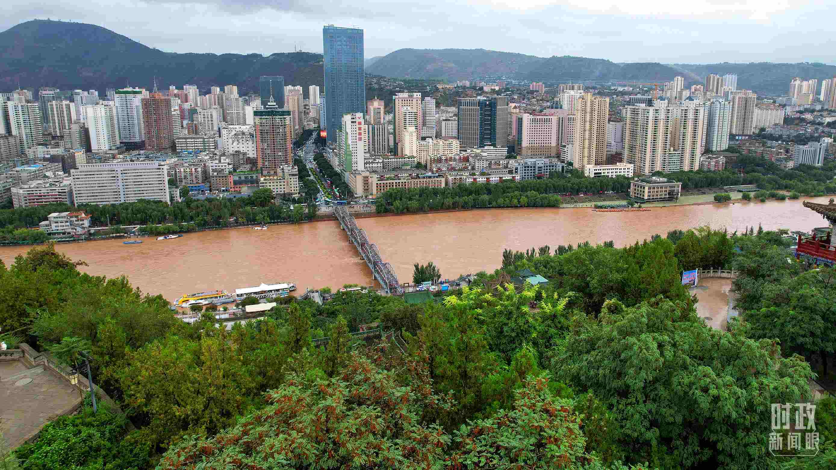 △黃河蘭州中山橋段。（總臺記者馬凌峰拍攝）