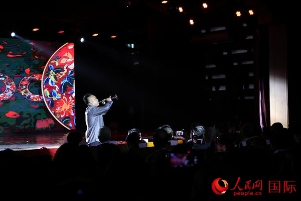 演出現(xiàn)場，演員帶來嗩吶獨奏《看秧歌》。人民網(wǎng)記者 楊一攝