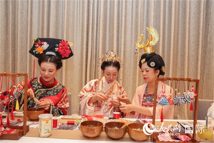 中國傳統(tǒng)文化展示。人民網(wǎng)記者任皓宇攝