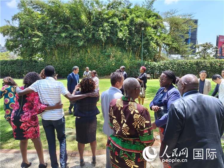 與會(huì)嘉賓在交流。陳哲攝