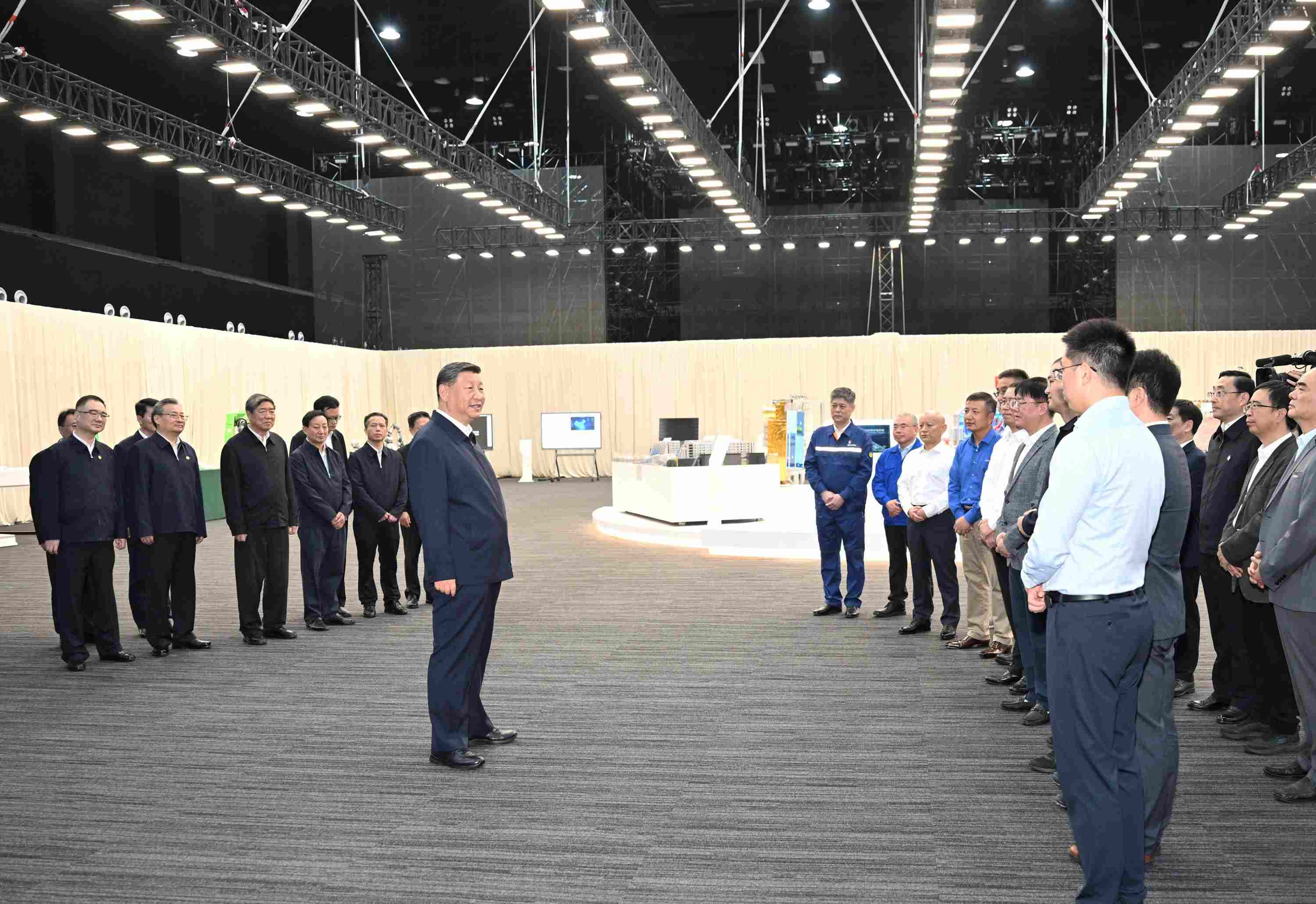 △2024年10月17日，習(xí)近平總書記在安徽省合肥濱湖科學(xué)城考察。