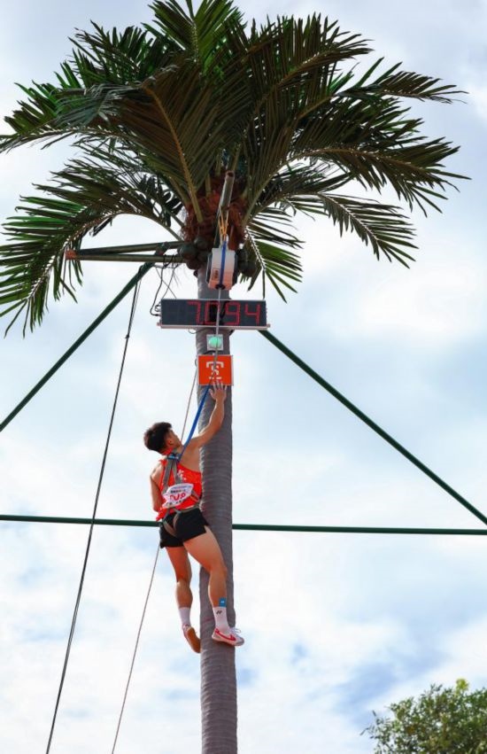 11月23日，廣東隊(duì)選手黃新鴻在比賽中。新華社記者 楊植森 攝