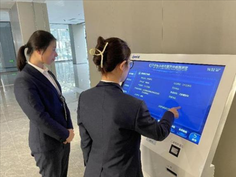 督查專班查看事項覆蓋“全不全”辦事流程“通不通”。 圖片來源：江蘇南通啟東市數(shù)據(jù)局