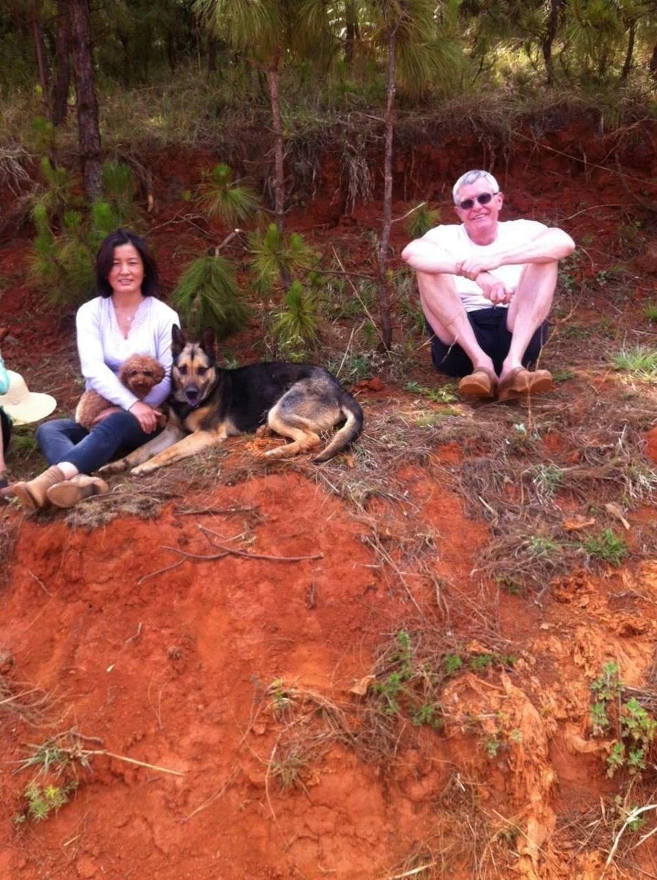 奈斯和妻子在云南東川打造了一個名叫“卡比杉”的農(nóng)場。