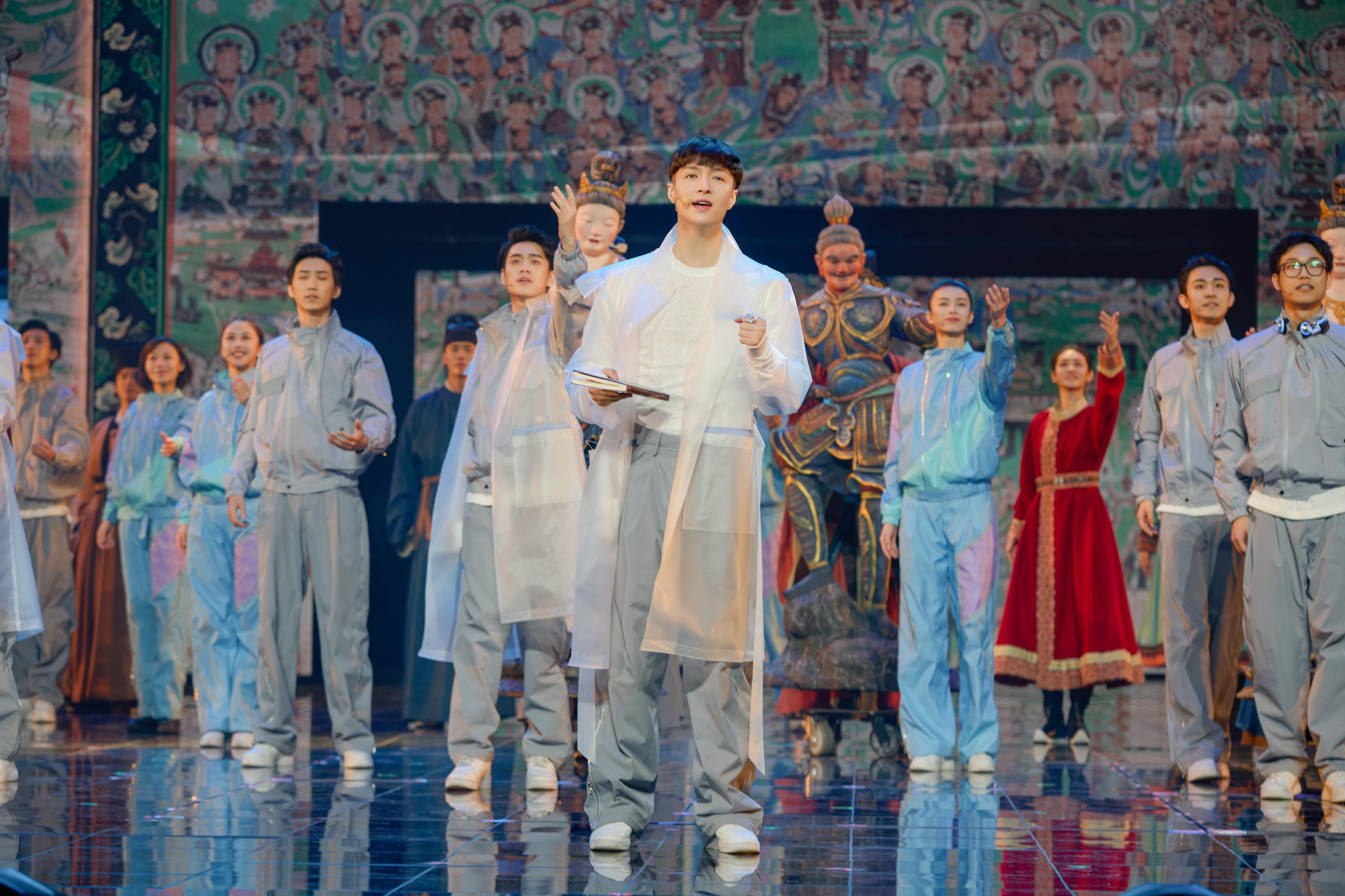《受到召喚·敦煌》劇照。中國國家話劇院供圖