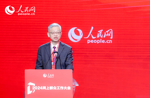 寧夏回族自治區(qū)銀川市委社會工作部副部長李卒作實踐分享。人民網(wǎng) 鄂智超攝