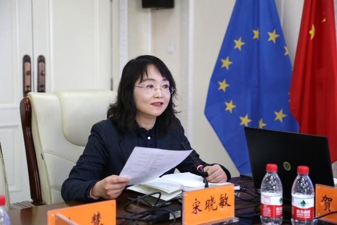 中國社會科學(xué)院歐洲研究所《歐洲研究》總編輯、中國歐洲學(xué)會秘書長宋曉敏教授主持研討會。吳迪攝