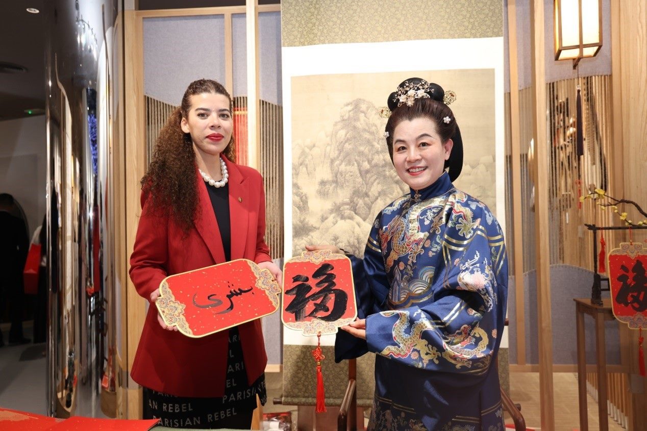 中阿書法交流。人民網(wǎng)記者 任皓宇攝