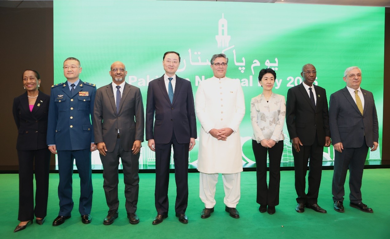 出席招待會(huì)的主要嘉賓合影。巴基斯坦駐華大使館供圖