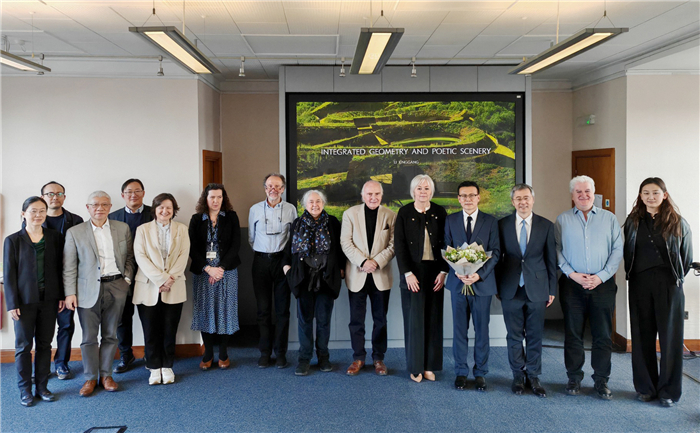 參加開(kāi)幕式和學(xué)術(shù)交流活動(dòng)的嘉賓合影?；顒?dòng)主辦方供圖