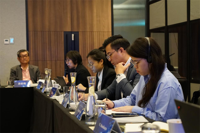 分享會現(xiàn)場，中馬兩國記者認(rèn)真記錄。林俊揚(yáng)攝