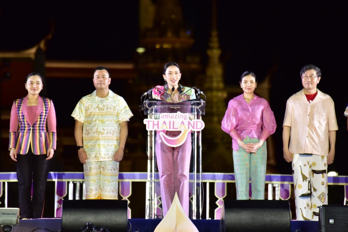 泰國總理佩通坦·欽那瓦宣布泰國潑水節(jié)慶?；顒诱絾?。泰國國家旅游局供圖