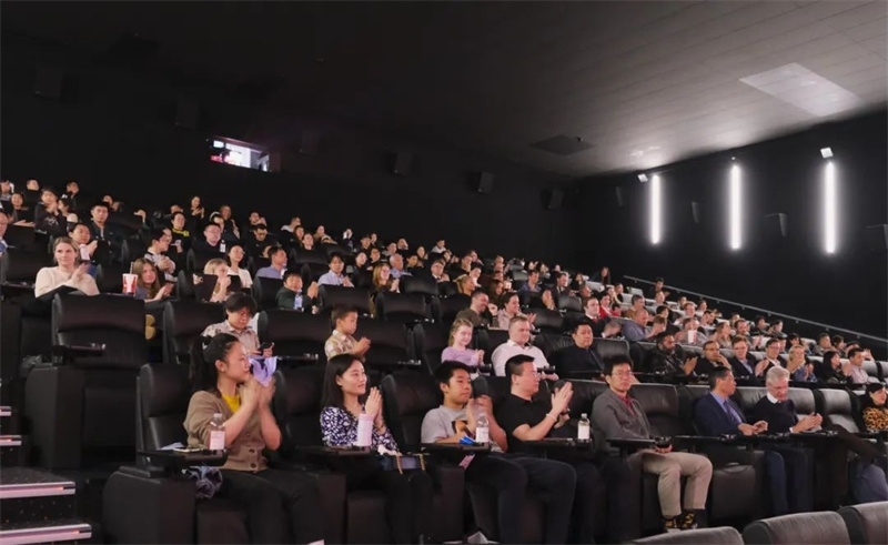 觀影現(xiàn)場。中國駐丹麥大使館供圖