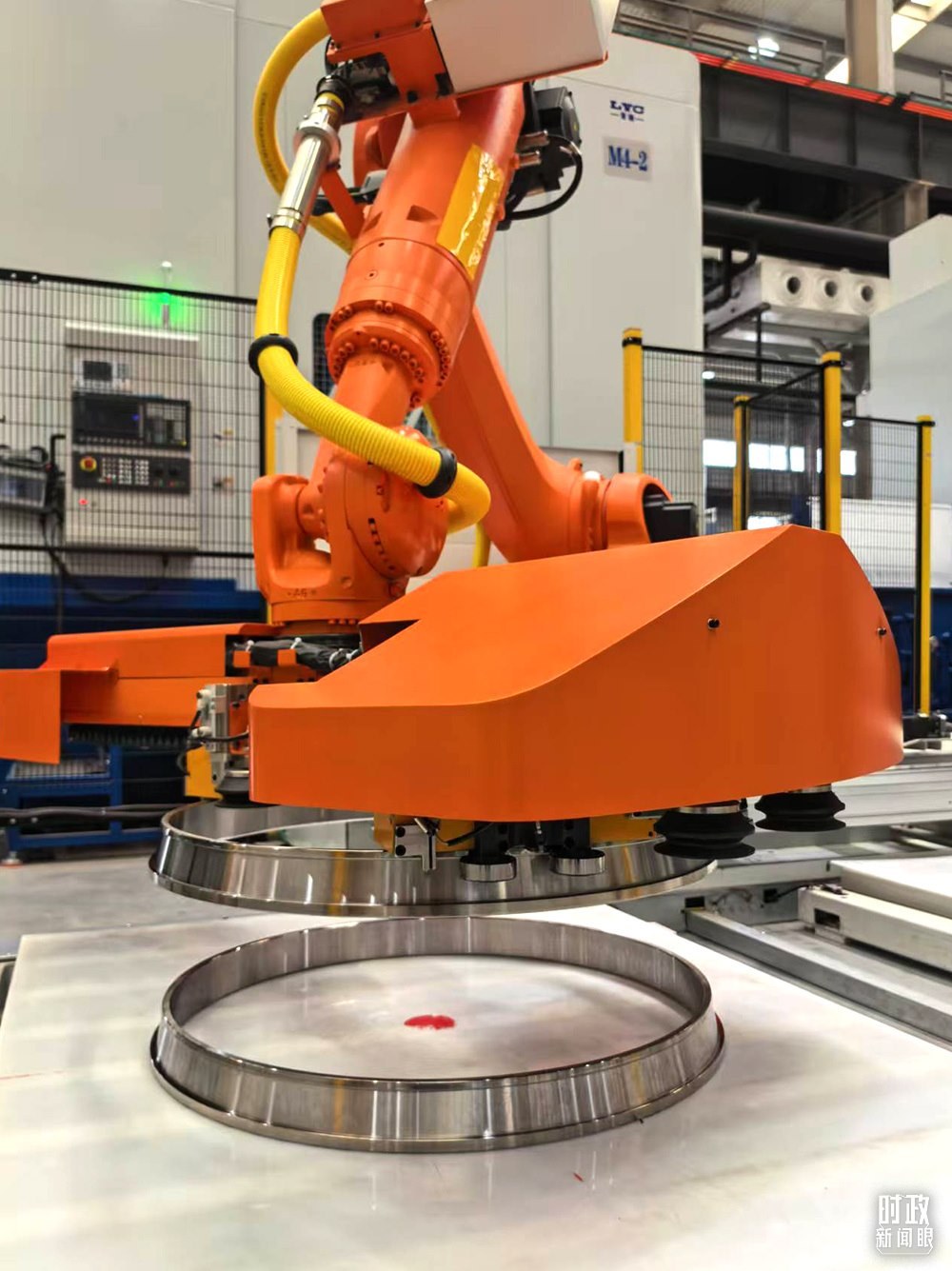 △洛軸產(chǎn)品。（總臺央視記者黎兵拍攝）