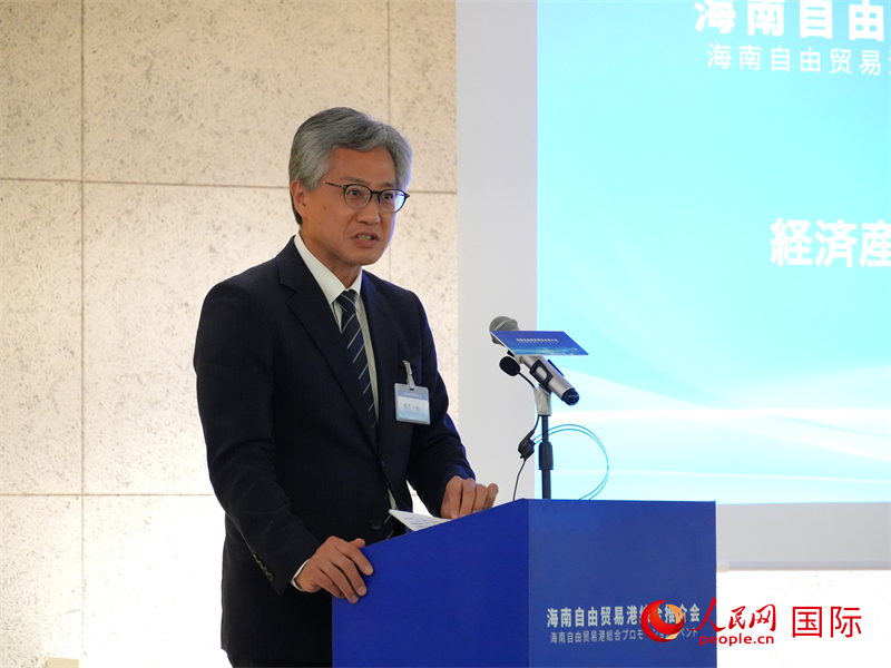 日本經(jīng)濟(jì)產(chǎn)業(yè)省通商政策局審議官田中一成致辭。人民網(wǎng) 許可攝